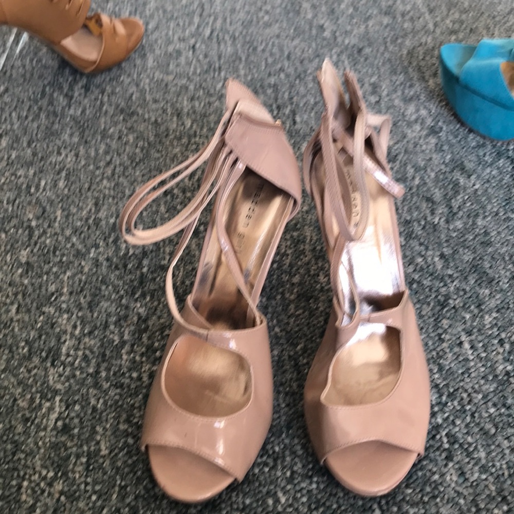 Shoes - Picture 4 of 4